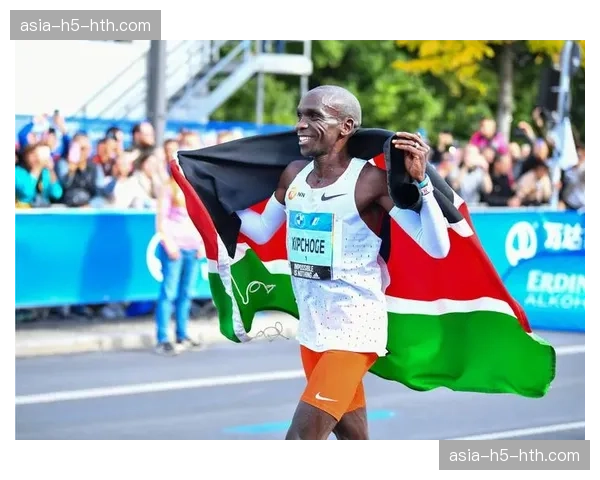 特写：马拉松世界纪录保持者基普乔格柏林卫冕失利后的坦然