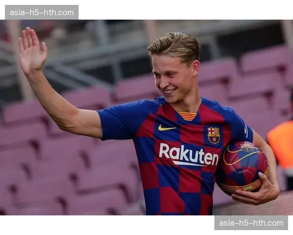 武汉三镇官宣荷兰边锋博古伊斯加盟，转会费约450万欧元