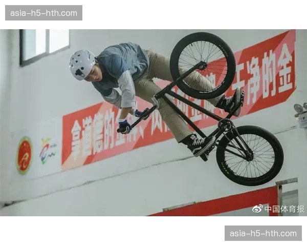 BMX竞速世界杯黄金海岸站：澳洲本土选手杰克逊主场夺冠